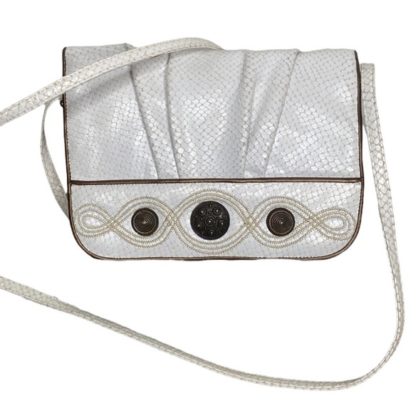 Sharif Handbags - Vintage 80s Off White Sharif Cross Body Bag